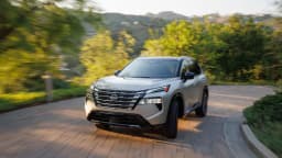 NISSAN ROGUE thumbnail 1